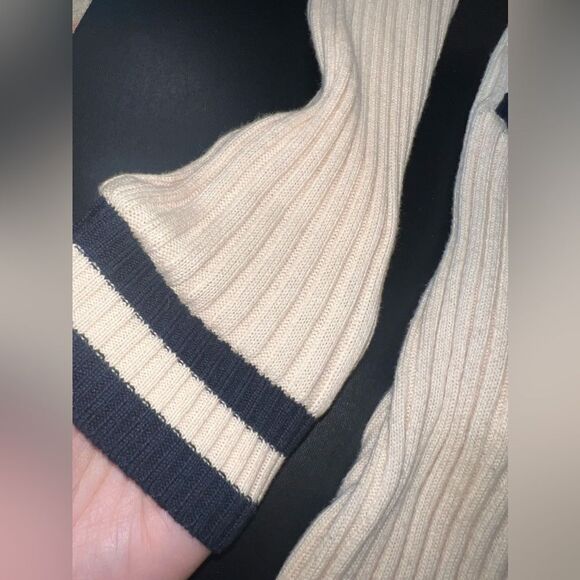 CAbi Radcliffe Cream/Navy Blue Button Cardigan size XS Gossip Girl Acadamia - Picture 4 of 7